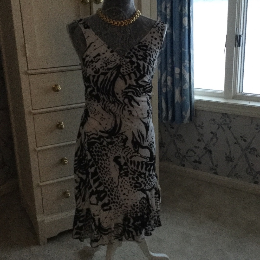 Black and white dress. Great for a wedding